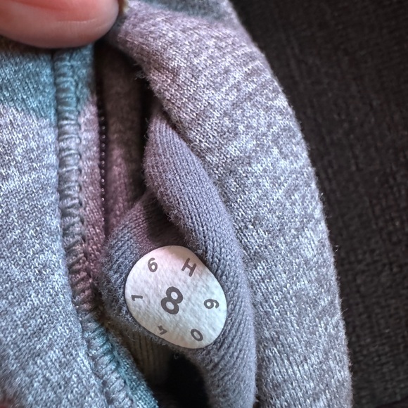 Lululemon Gray Cropped Pullover Mock Neck Long Sleeve Top - Picture 12 of 12